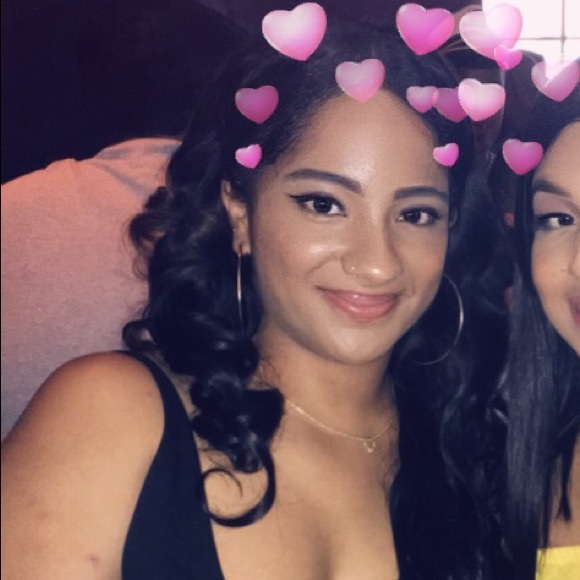 Meet your Posher, Kayla - Picture 1 of 1